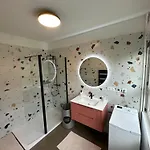 Rez-de-chaussée De Chaussée Entre Et